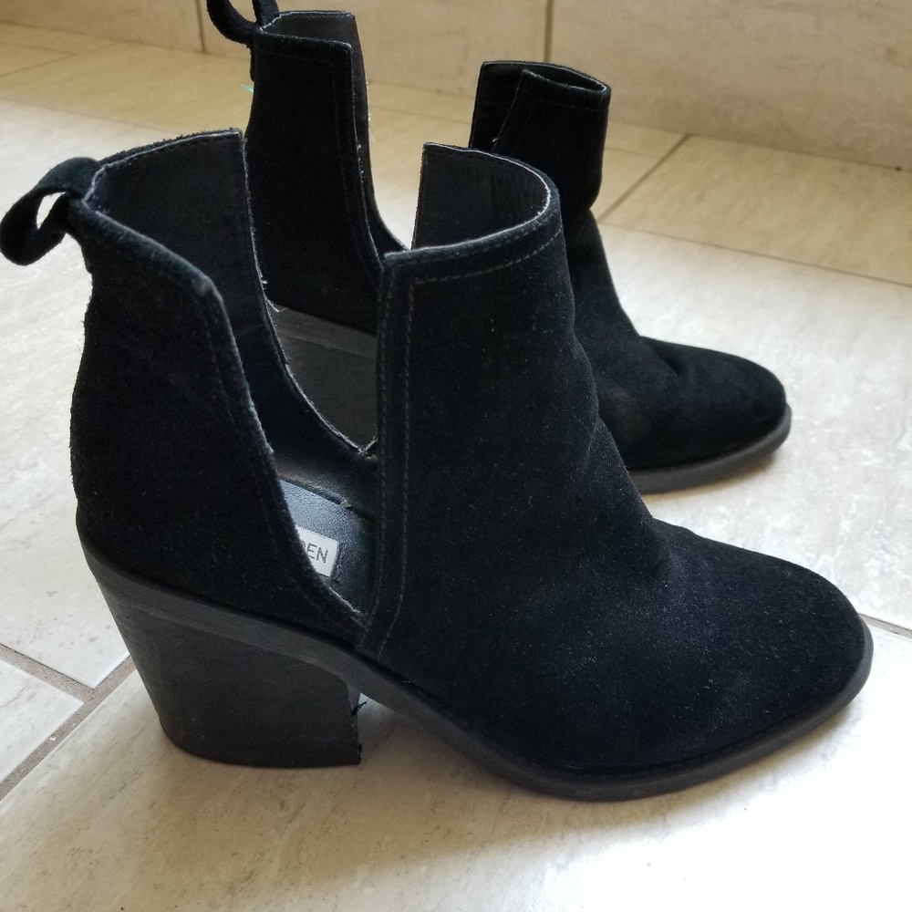 Steve Madden Sharini Booties